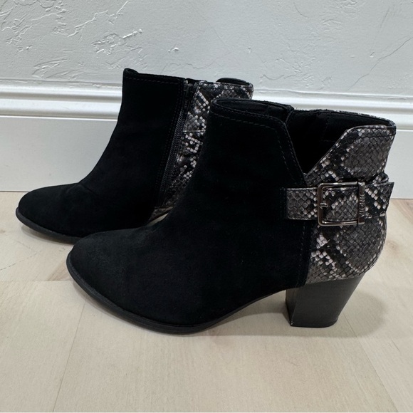 Vionic Naomi Snake Print Ankle Booties Black Suede Women's 8 Zipper - Picture 6 of 12